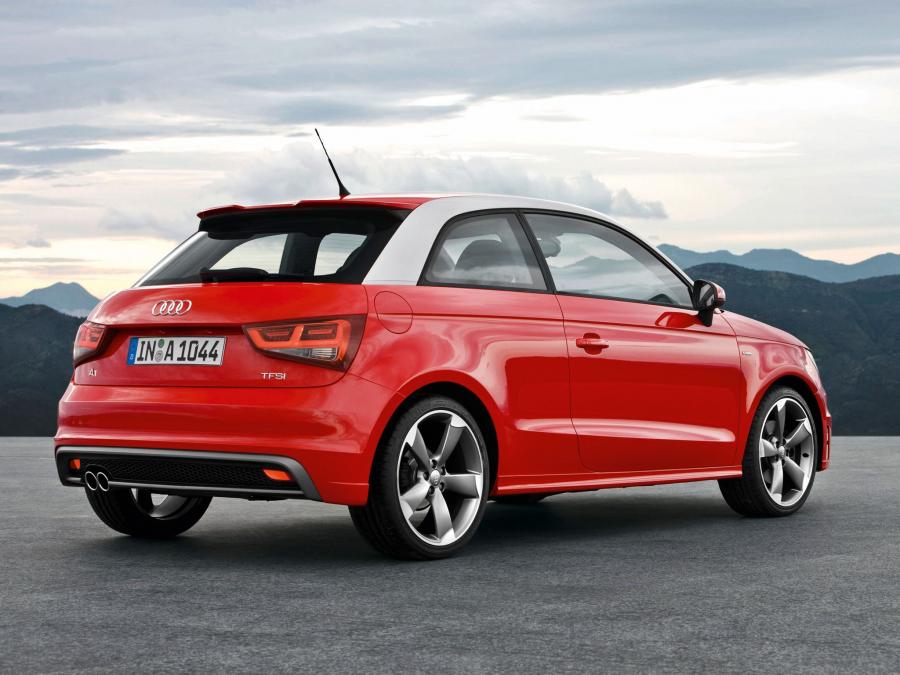  Audi A1 TFSI S-Line 2010 года  (фото 21 из 30)